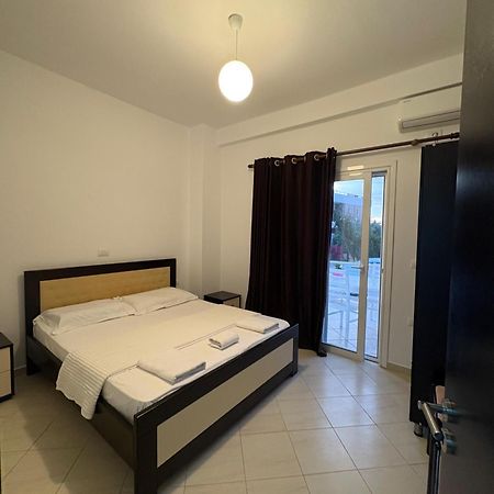 קסאמיל Xhonis Apartments מראה חיצוני תמונה