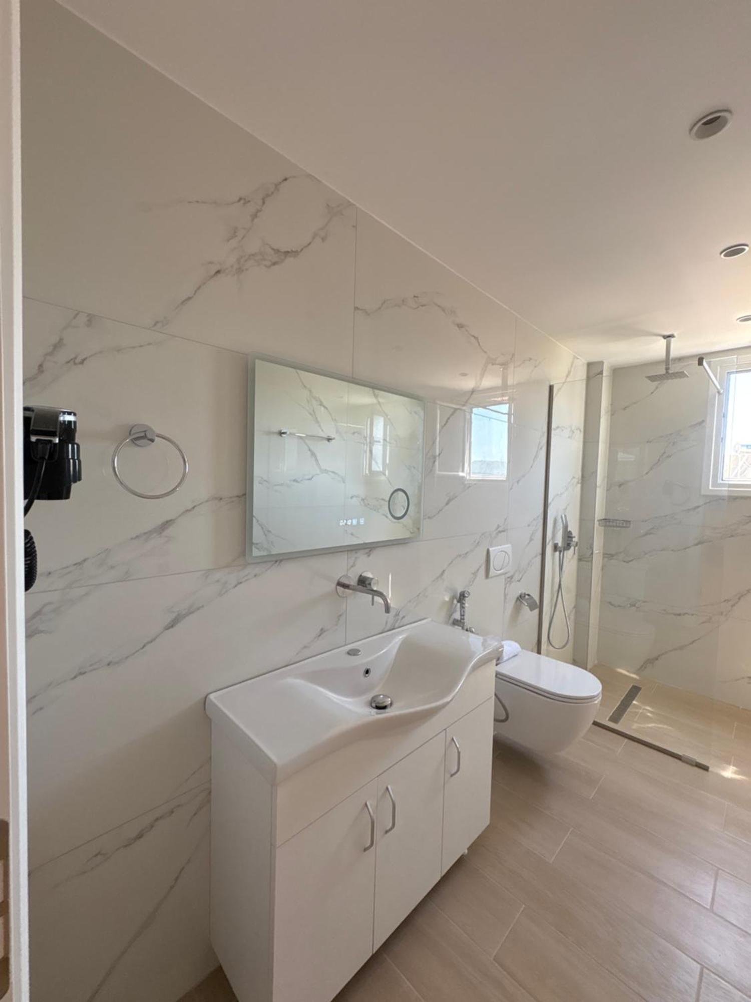 קסאמיל Xhonis Apartments מראה חיצוני תמונה