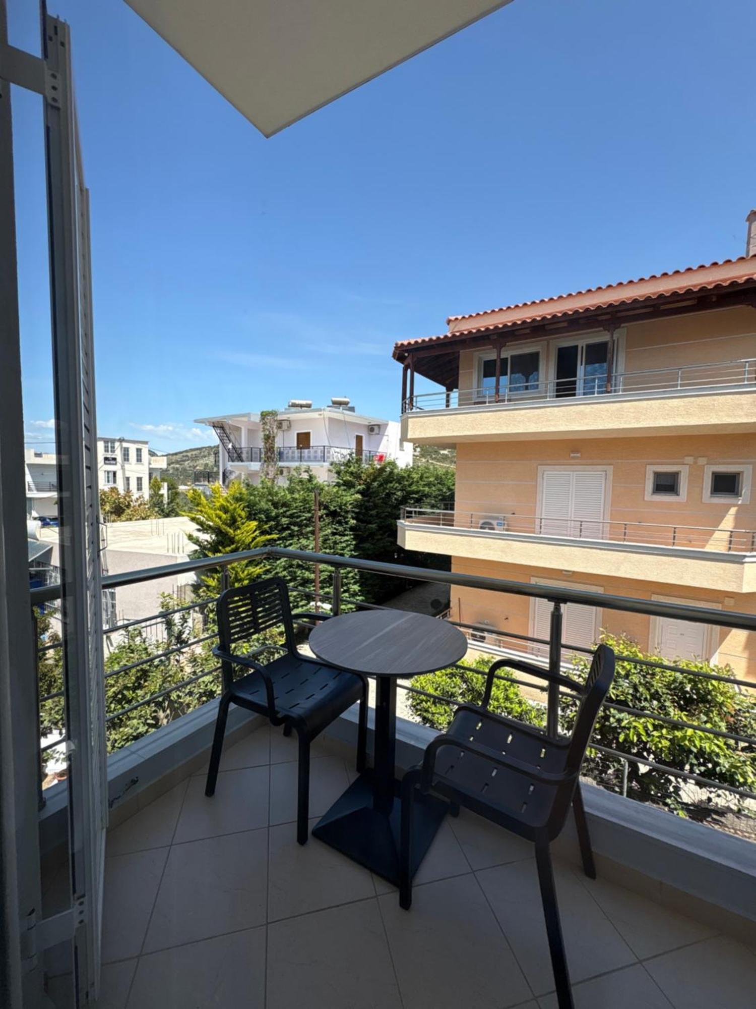 קסאמיל Xhonis Apartments מראה חיצוני תמונה