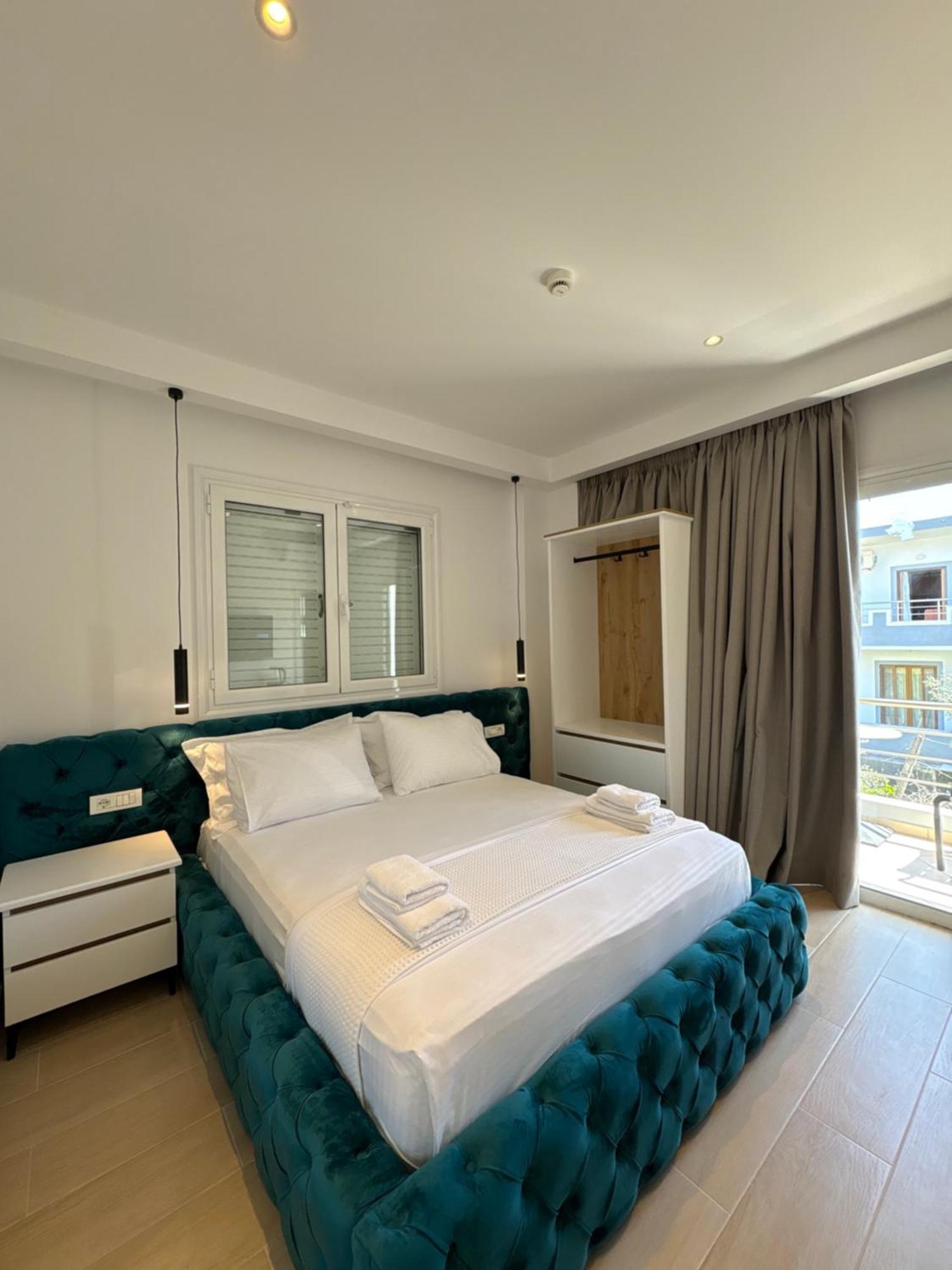 קסאמיל Xhonis Apartments מראה חיצוני תמונה