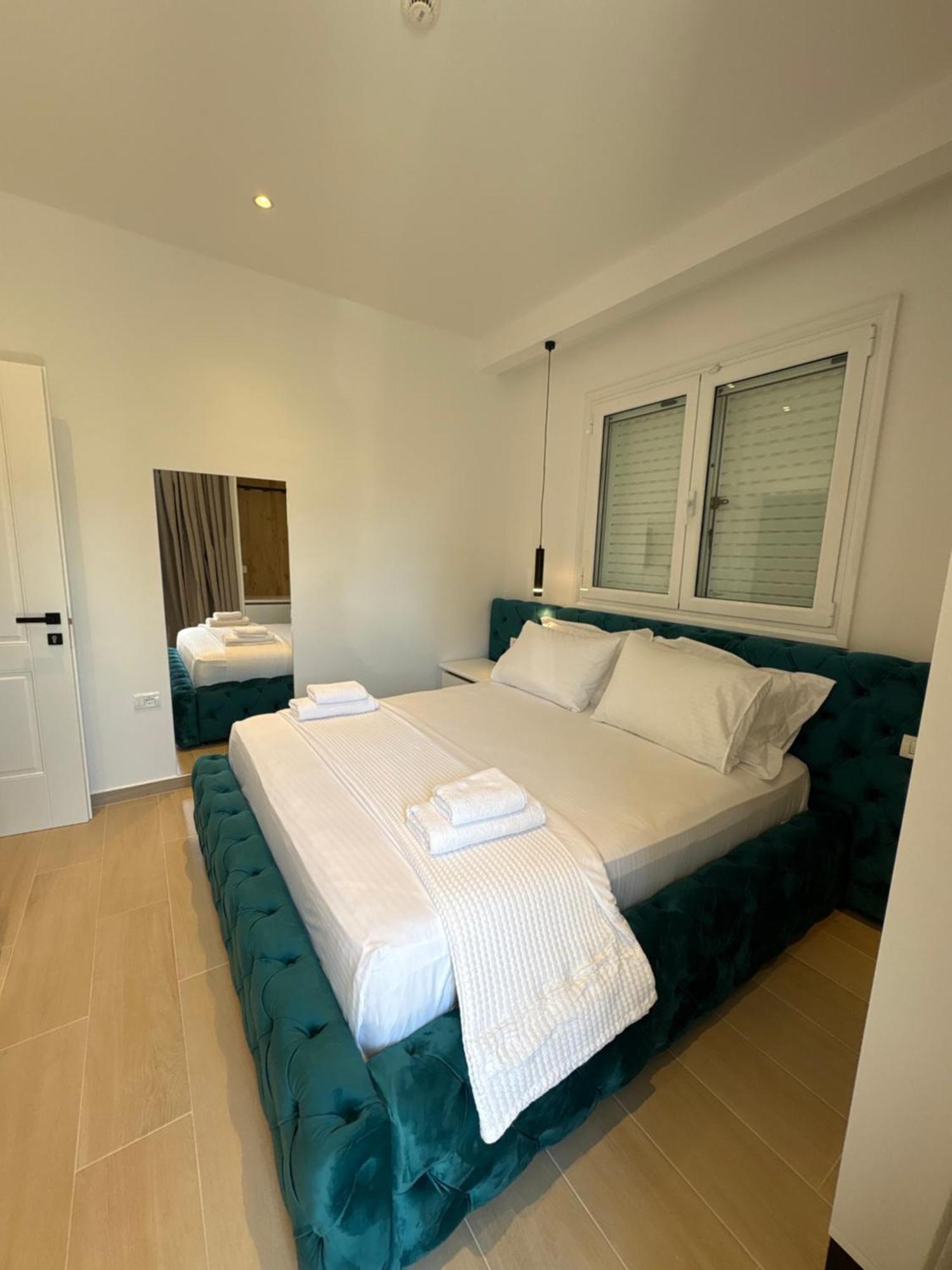 קסאמיל Xhonis Apartments מראה חיצוני תמונה