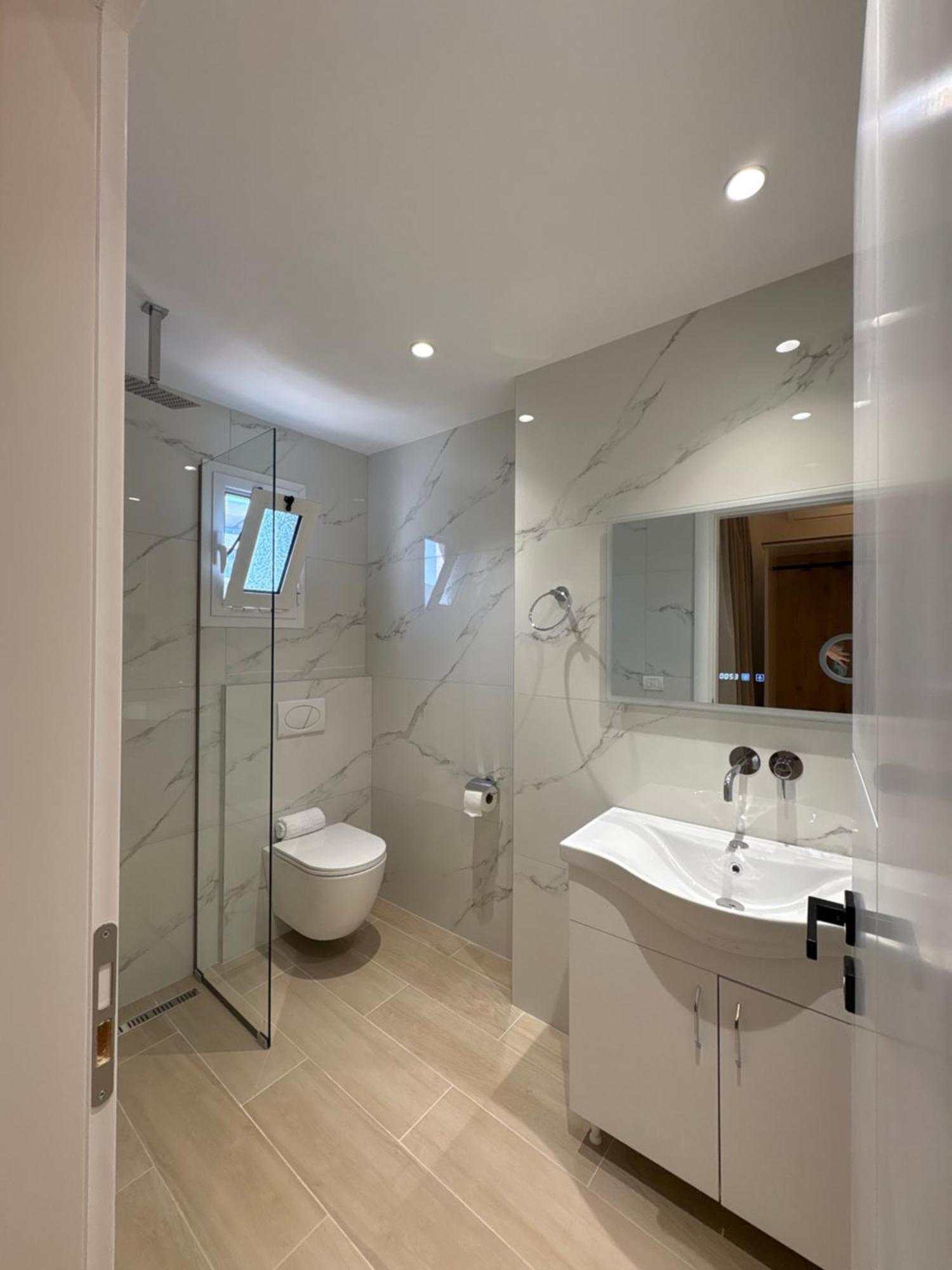 קסאמיל Xhonis Apartments מראה חיצוני תמונה